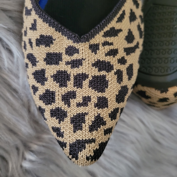 Rothys The Point Retired Leopard Flats Womens Size 8.5 - Picture 12 of 15